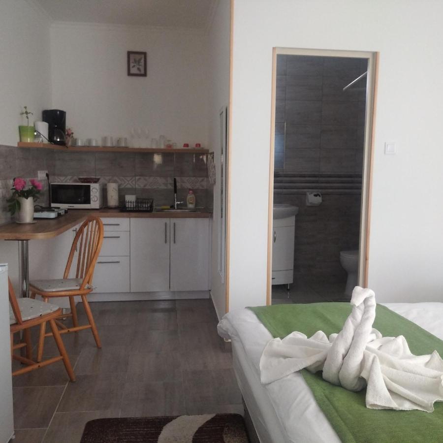 Kaptarko Apartmanhaz Demjén Eksteriør billede