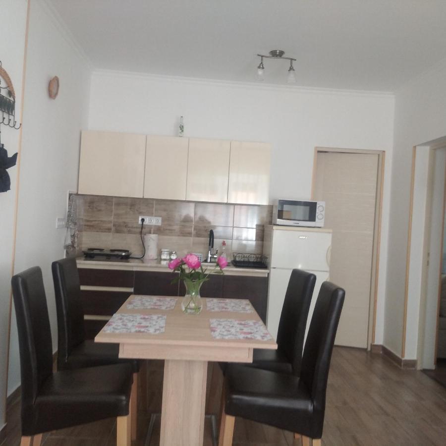 Kaptarko Apartmanhaz Demjén Eksteriør billede